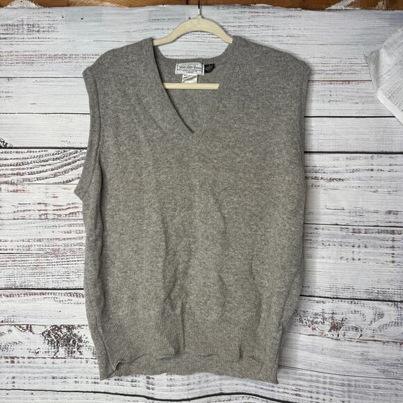 Saks Fifth Avenue 100% Lambswool V Neck Sweater Vest Lg - Picture 1 of 3